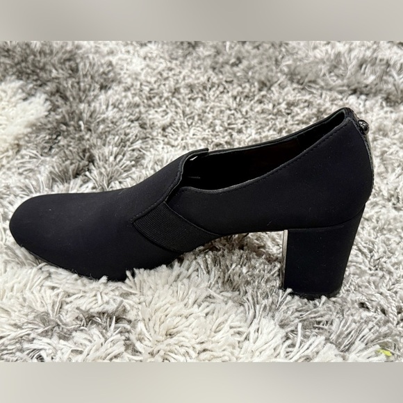 Donald J Pliner Black Stretch Fabric Pointed Toe Heels Size 10 - Picture 7 of 13